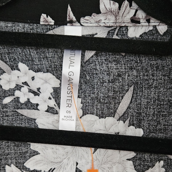 Spiritual Gangster Black and White Floral Kimono - Picture 3 of 5